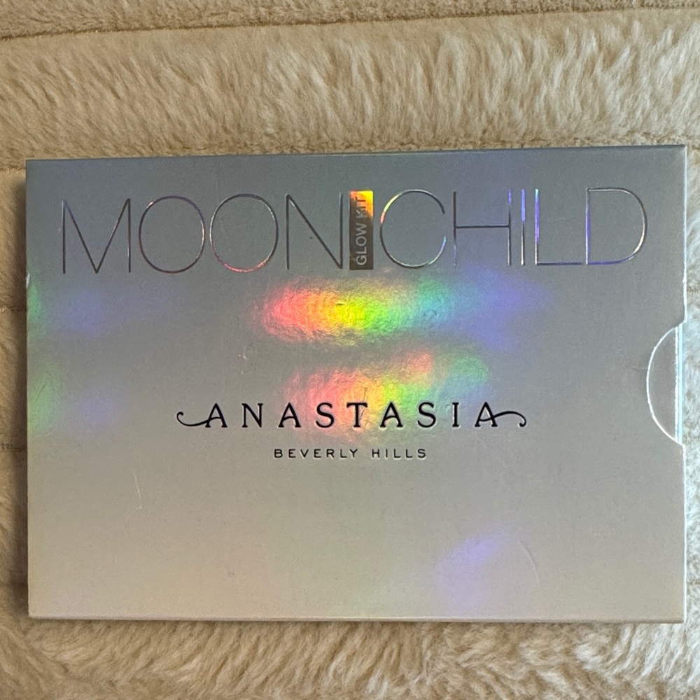 Anastasia Beverly Hills Moonchild Palette with Holographic Silver